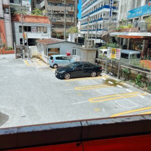 漢謝園の横の駐車場。間違えないように注意！