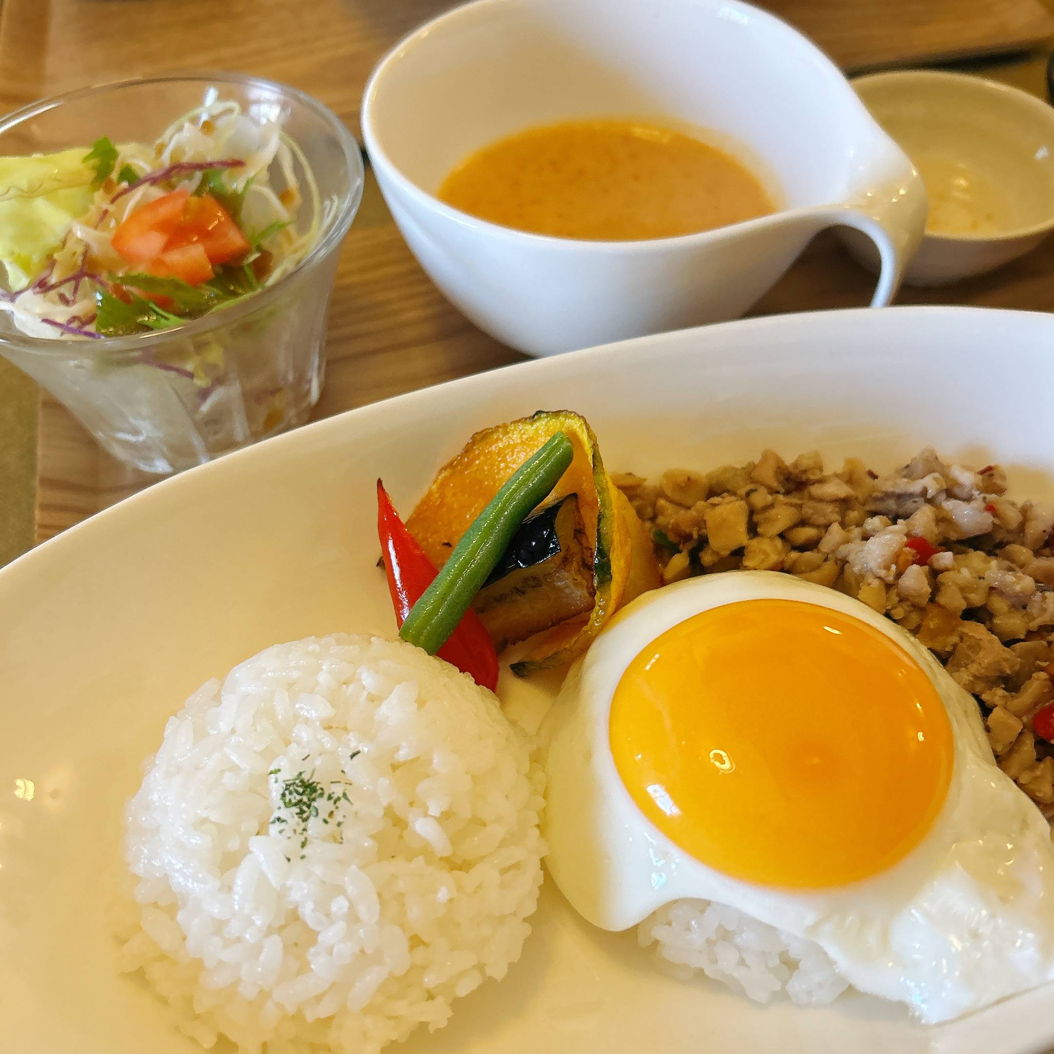 caféすむなーかでランチ